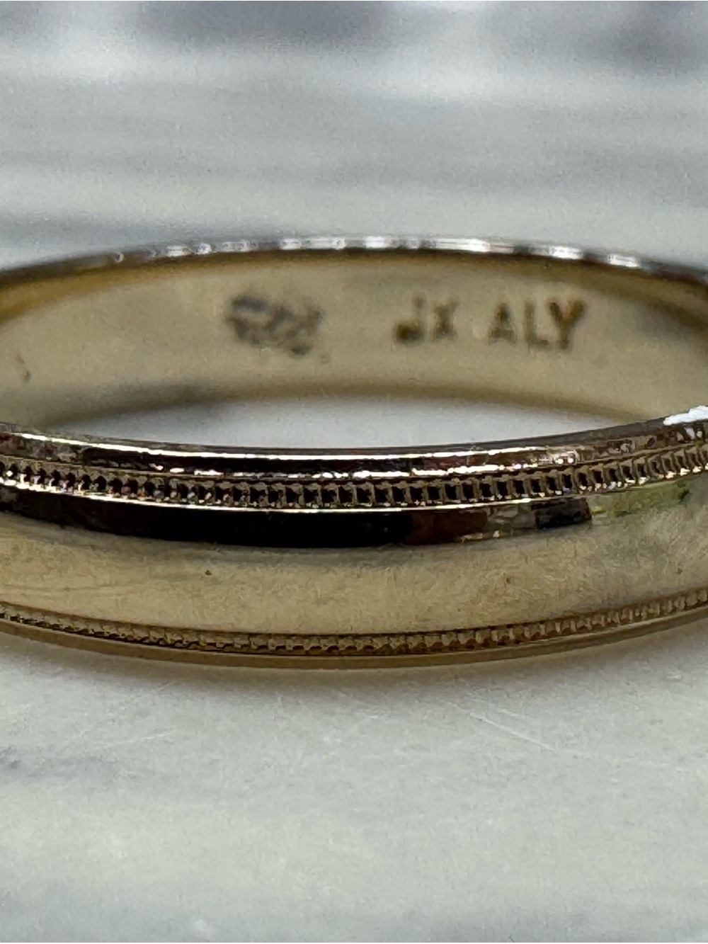 JX ALY Gold Tone Milgrain Wedding Band Ring Size 10.5 Vintage Unisex - Picture 8 of 16
